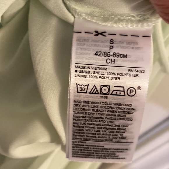 NWOT, Banana Republic, Pastel Green, Pleated Blouse - Size Small - Picture 6 of 6